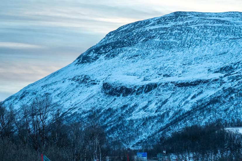 Njulla på avstånd.