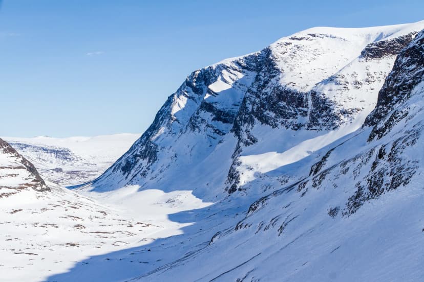 Skarta, sett från Väst